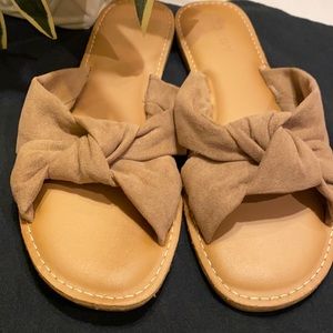 A pair of Old Navy, slip on’s, like new.